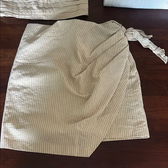 Zara Beige Striped Crop Top - Picture 4 of 6